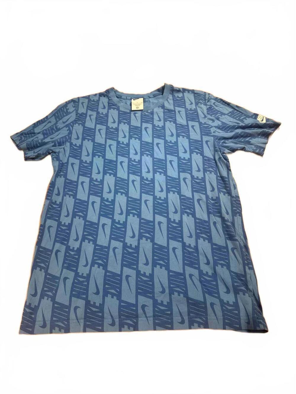 Men's Small Nike All-over-print tee